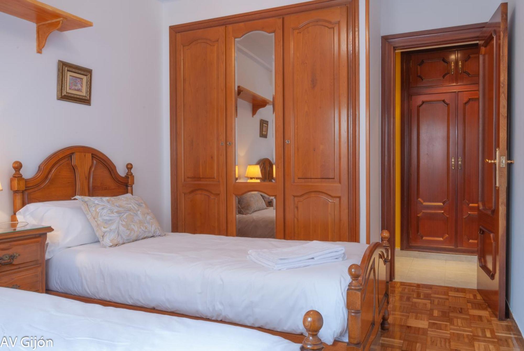 Av Leopoldo Alas 16 Apartamento