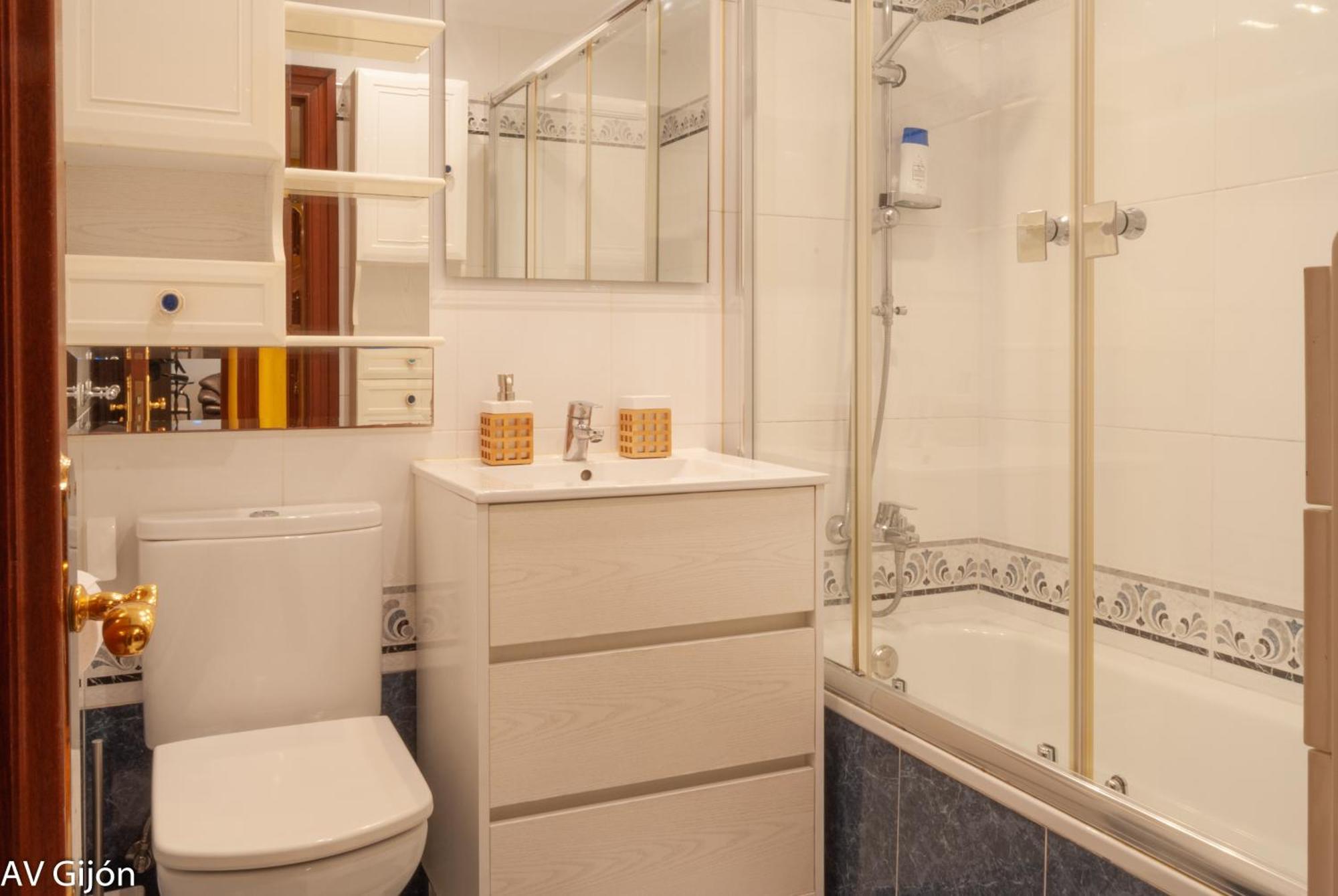 Apartamento Av Leopoldo Alas 16 *