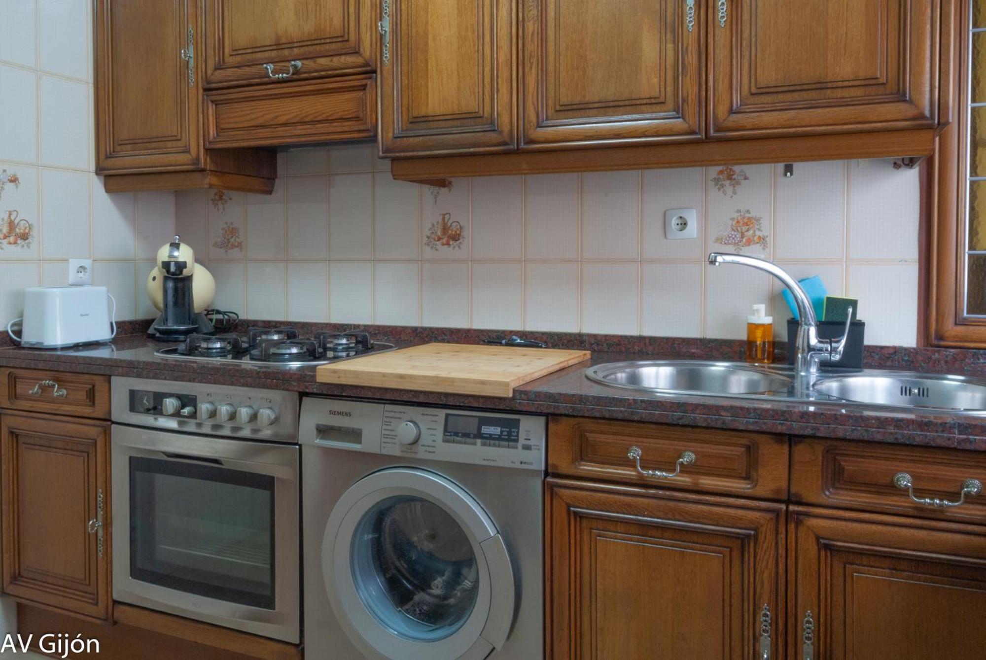 Apartamento Av Leopoldo Alas 16 *
